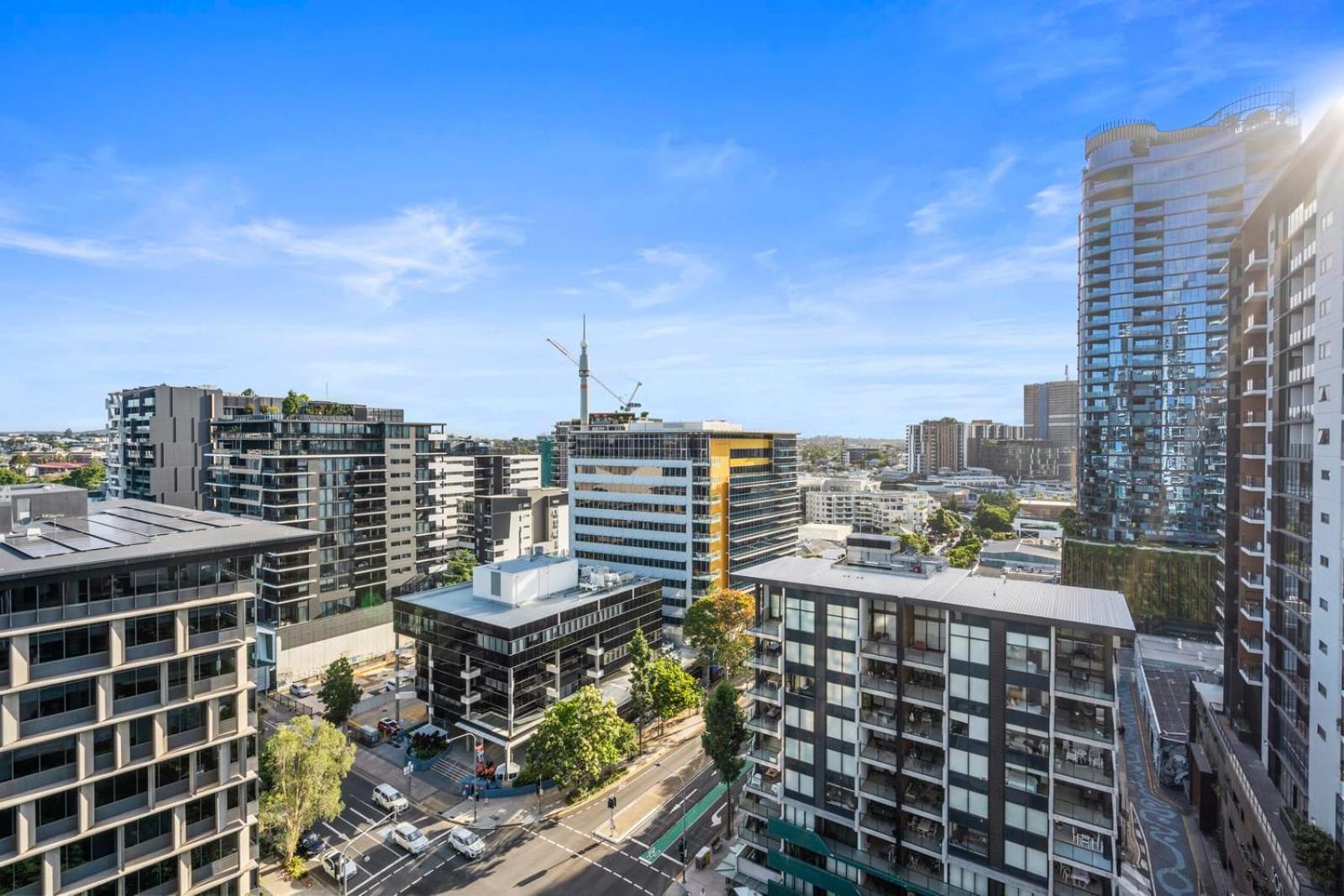 Luxury 2 Bedroom 2 Bathroom In The Heart Of South Apartment