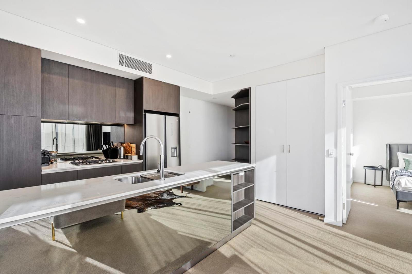 Apartment Luxury 2 Bedroom 2 Bathroom In The Heart Of South Brisbane